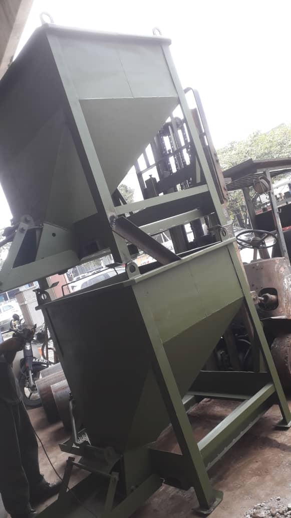 Forklift Mounted Concrete Bucket 0.85m3 (with addon platform) One